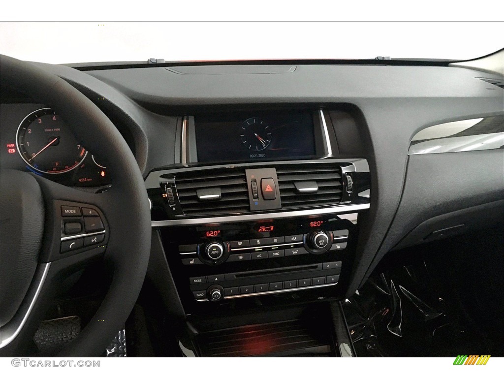 2017 BMW X3 sDrive28i Controls Photos