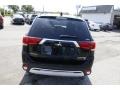 2019 Labrador Black Metallic Mitsubishi Outlander SE  photo #6