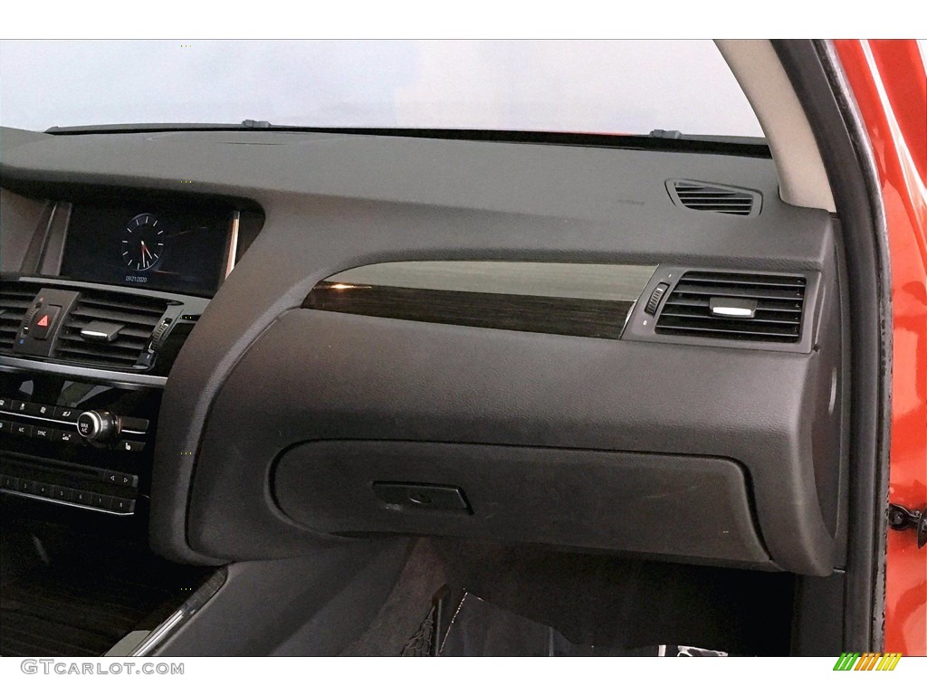 2017 BMW X3 sDrive28i Dashboard Photos