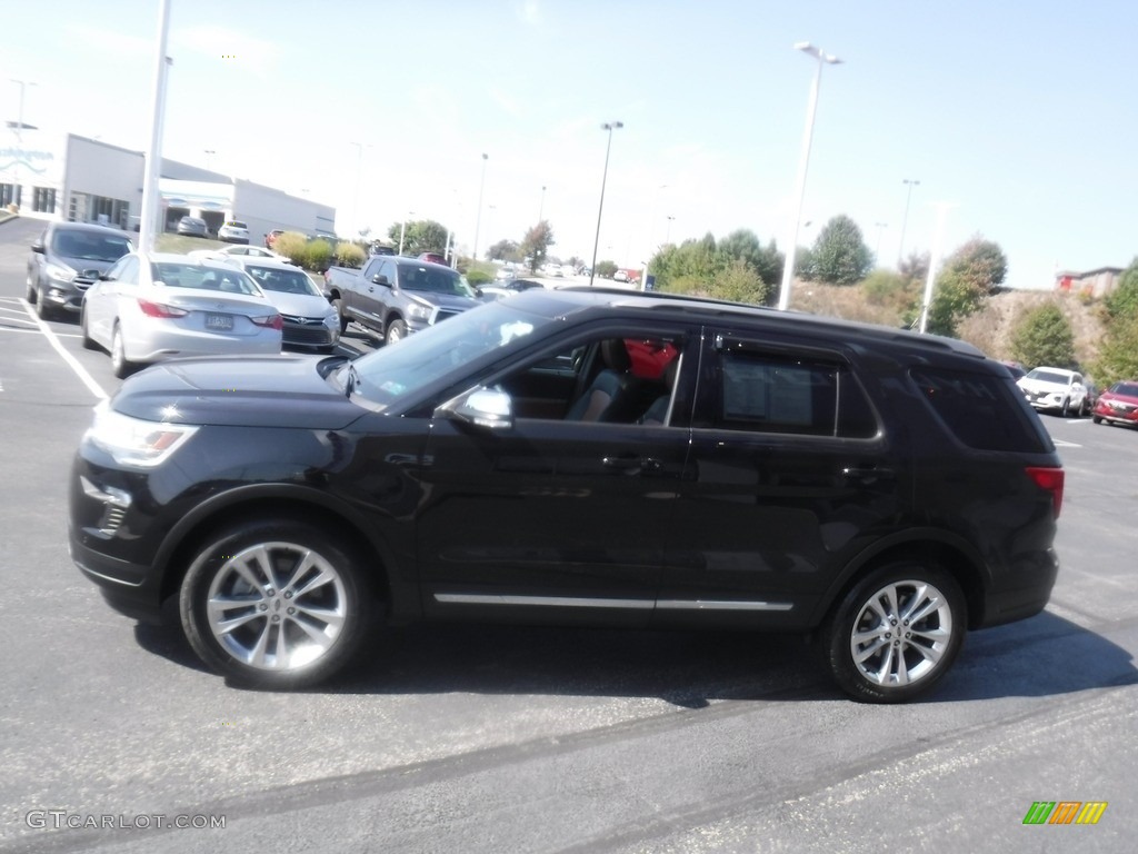 2019 Explorer XLT 4WD - Agate Black / Medium Black/Desert Copper photo #7