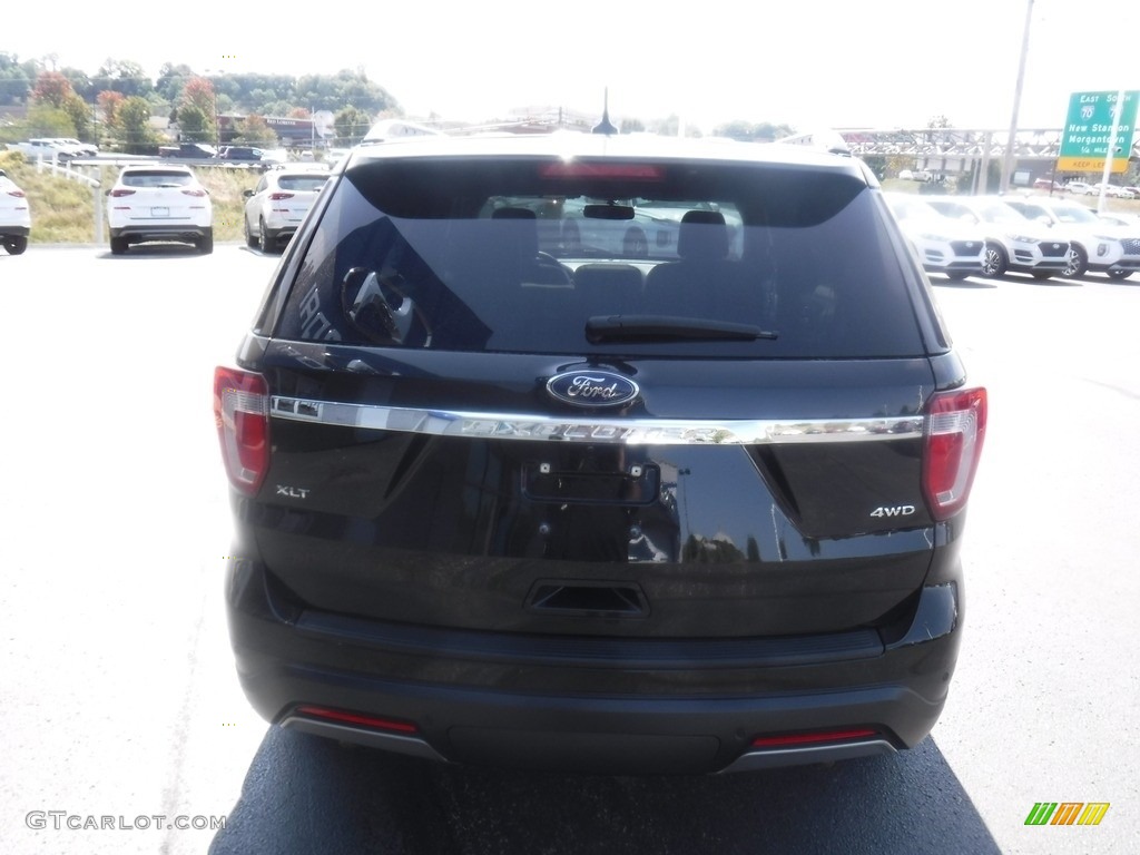 2019 Explorer XLT 4WD - Agate Black / Medium Black/Desert Copper photo #11