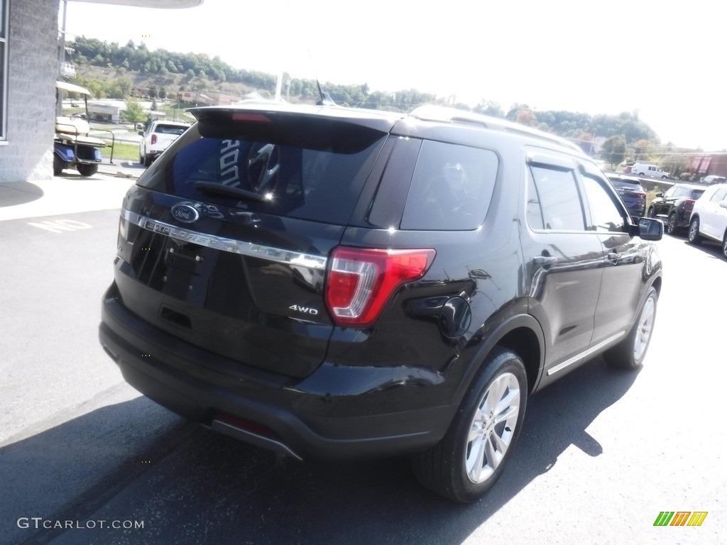 2019 Explorer XLT 4WD - Agate Black / Medium Black/Desert Copper photo #12