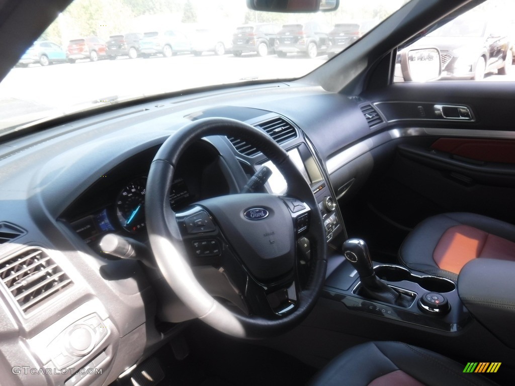 2019 Explorer XLT 4WD - Agate Black / Medium Black/Desert Copper photo #15