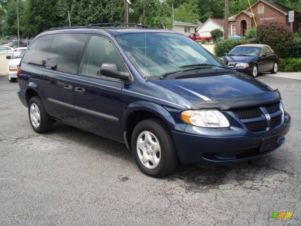 2003 Grand Caravan SE - Midnight Blue Pearl / Taupe photo #6