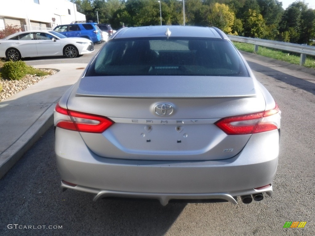 2019 Camry SE - Celestial Silver Metallic / Black photo #14