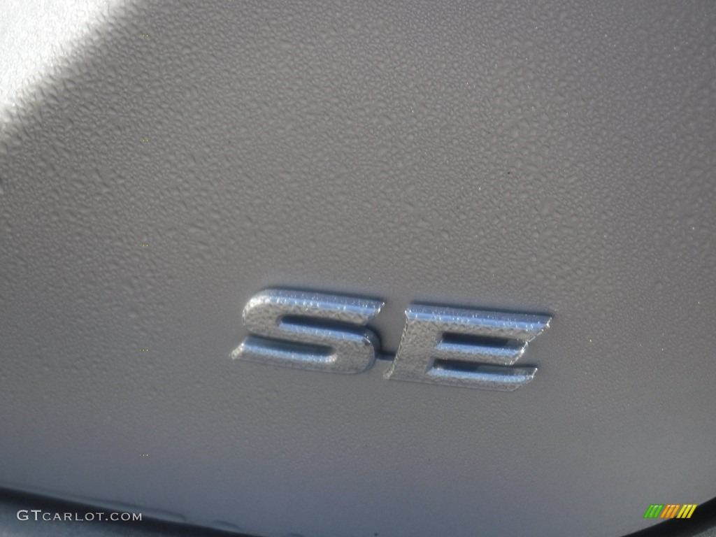 2019 Camry SE - Celestial Silver Metallic / Black photo #16