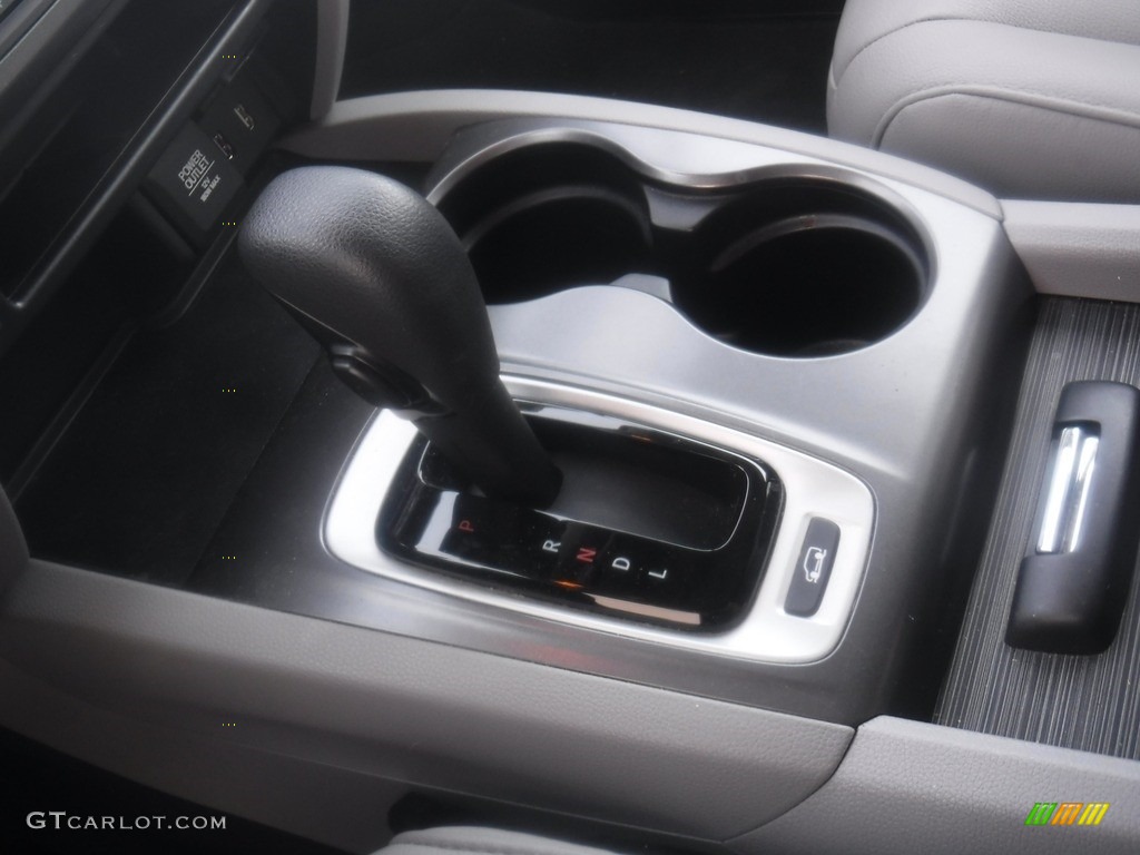 2017 Pilot EX-L AWD - Lunar Silver Metallic / Gray photo #22