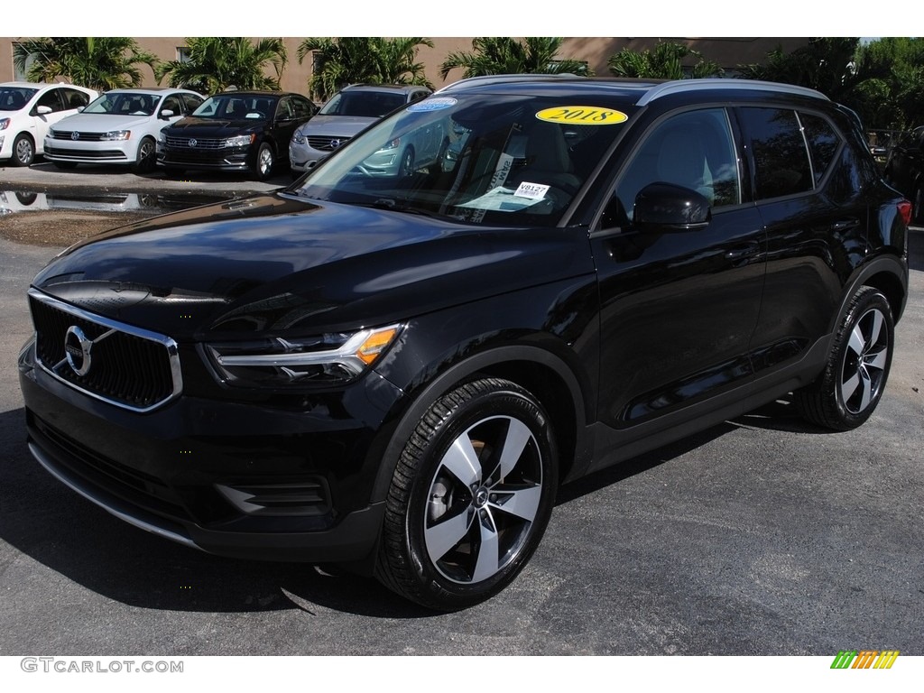 2020 XC40 T5 Momentum AWD - Black Stone / Blond/Charcoal photo #4