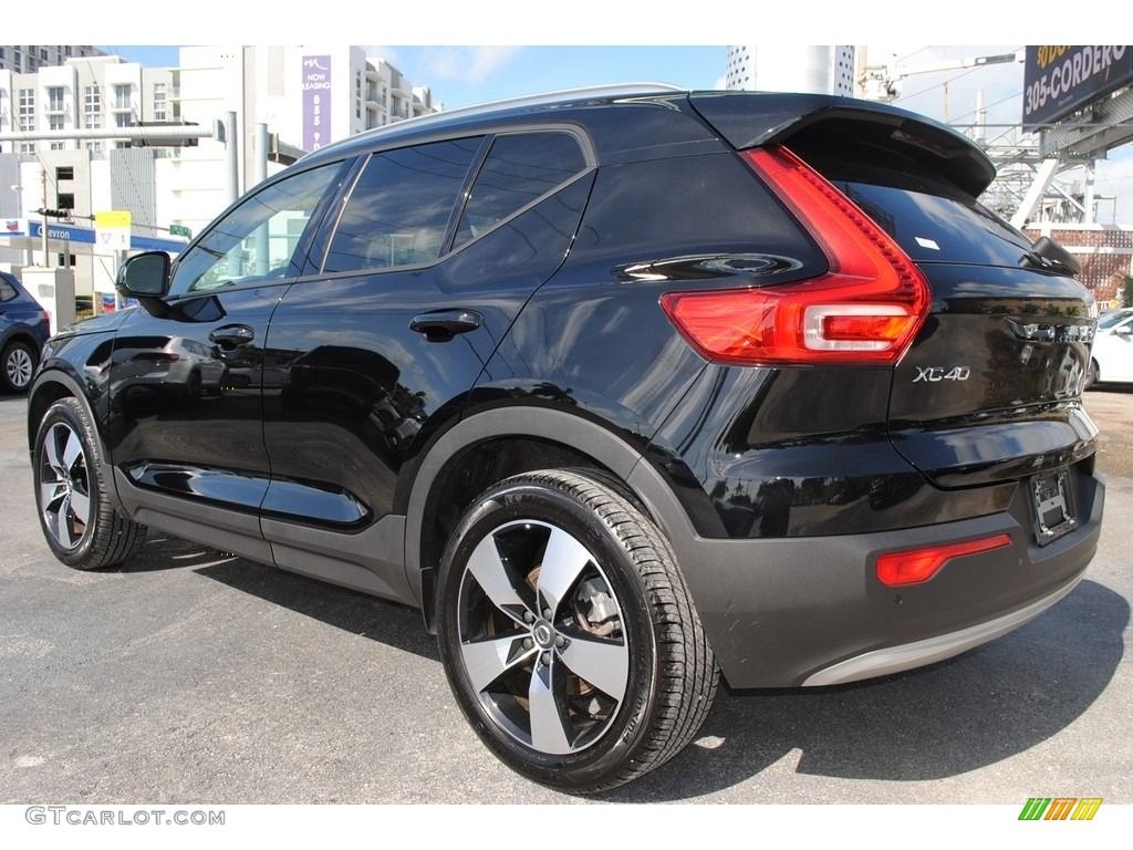 2020 XC40 T5 Momentum AWD - Black Stone / Blond/Charcoal photo #7
