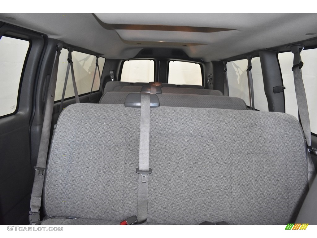 Medium Pewter Interior 2018 Chevrolet Express 3500 Passenger LT Photo #139635105