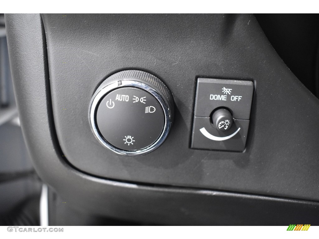 2018 Chevrolet Express 3500 Passenger LT Controls Photo #139635153