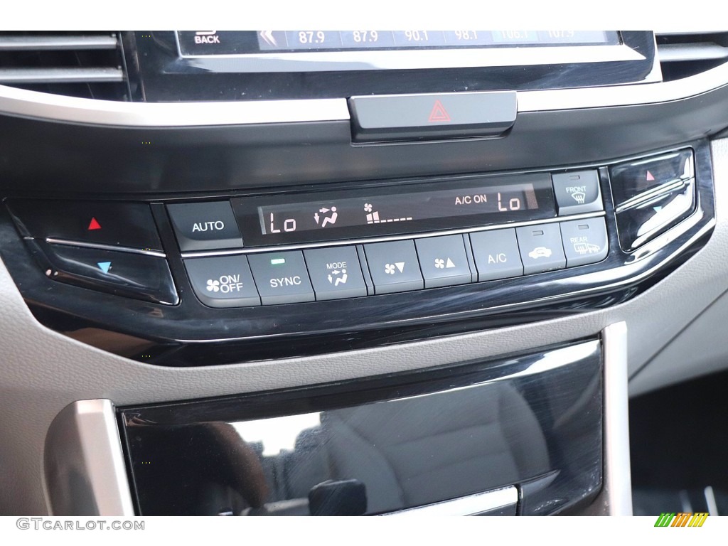 2017 Honda Accord LX Sedan Controls Photo #139639641