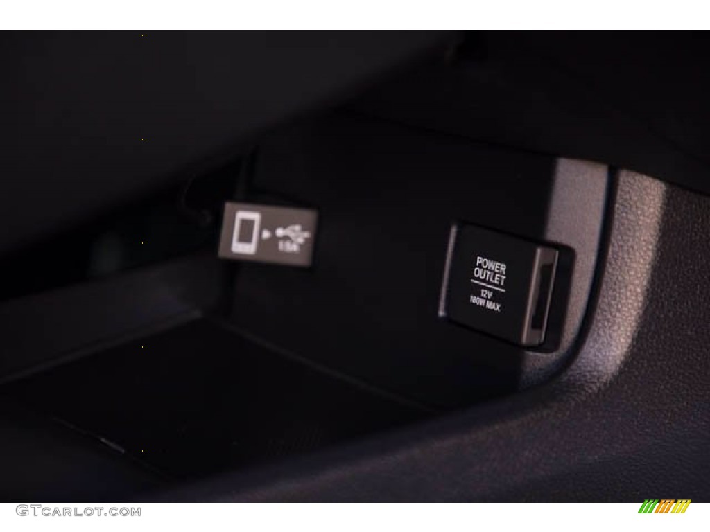 2019 Civic EX Hatchback - Taffeta White / Black photo #54