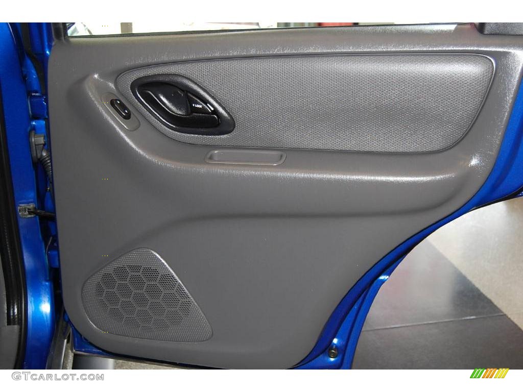 2006 Escape XLS 4WD - Sonic Blue Metallic / Medium/Dark Flint photo #36