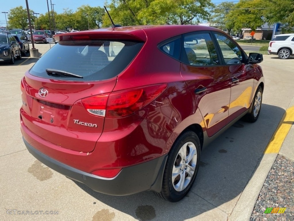 2011 Tucson GL - Garnet Red / Taupe photo #2