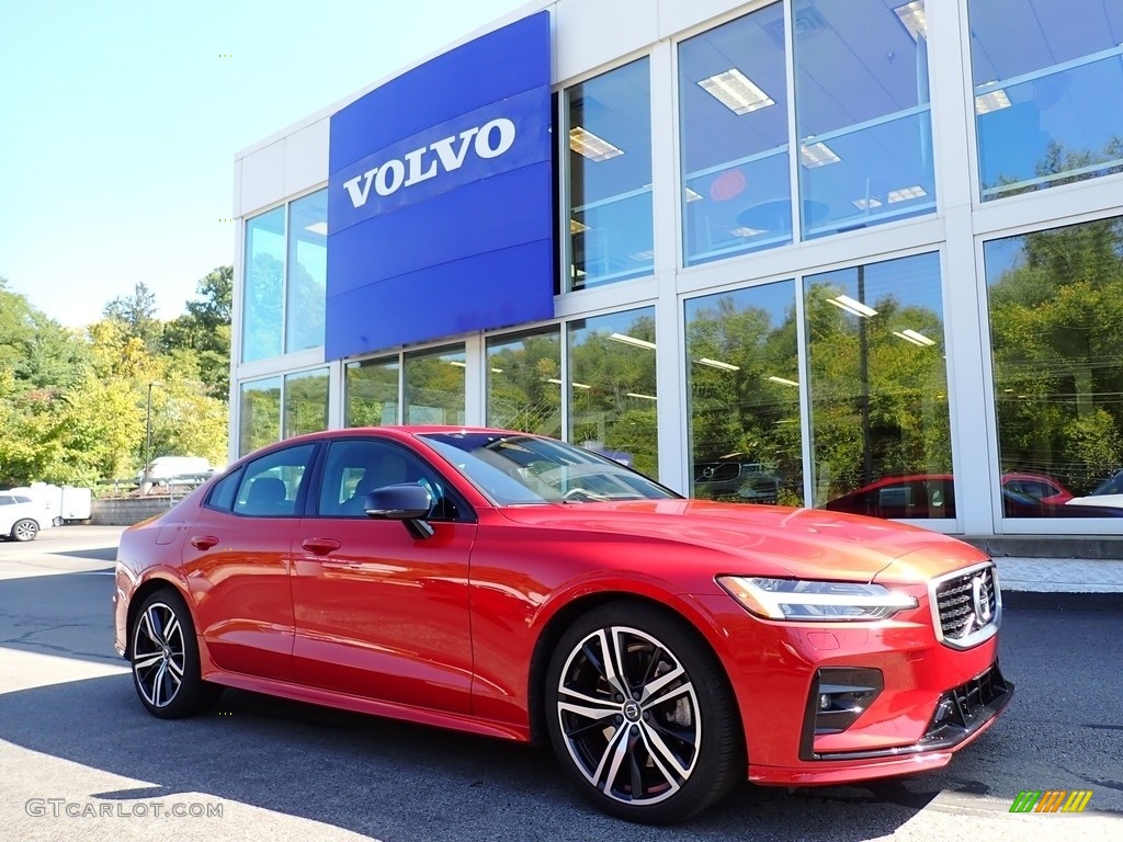2019 S60 T6 AWD R Design - Fusion Red Metallic / Charcoal photo #1
