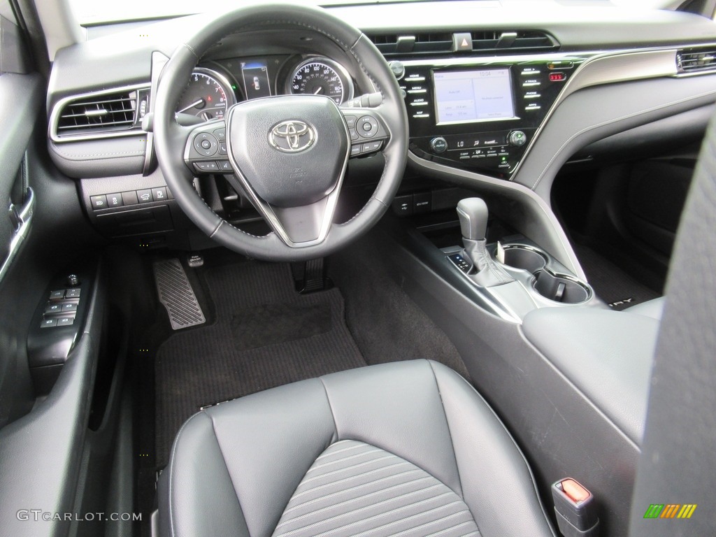 2019 Camry SE - Celestial Silver Metallic / Black photo #14