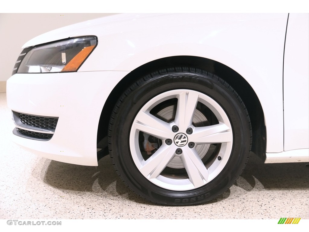 2015 Volkswagen Passat SE Sedan Wheel Photo #139650532