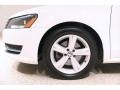 2015 Volkswagen Passat SE Sedan Wheel and Tire Photo