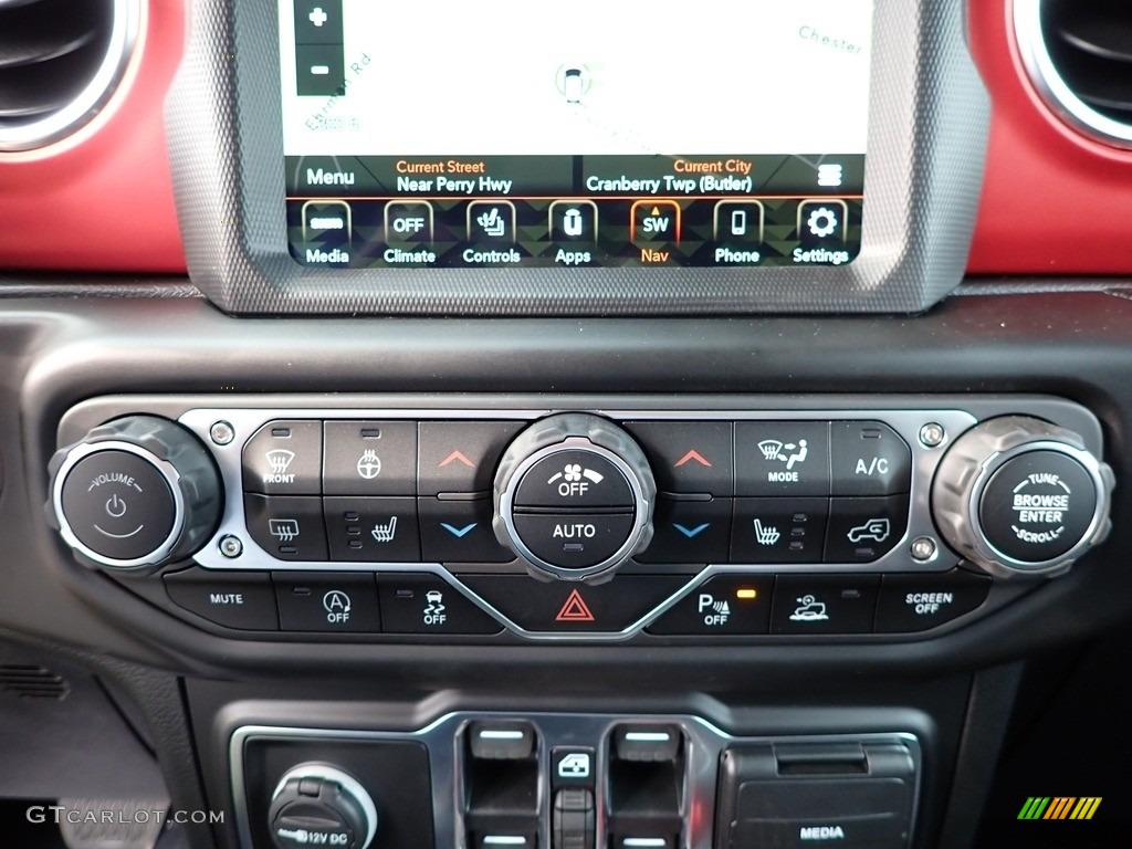 2021 Jeep Gladiator Rubicon 4x4 Controls Photo #139655380