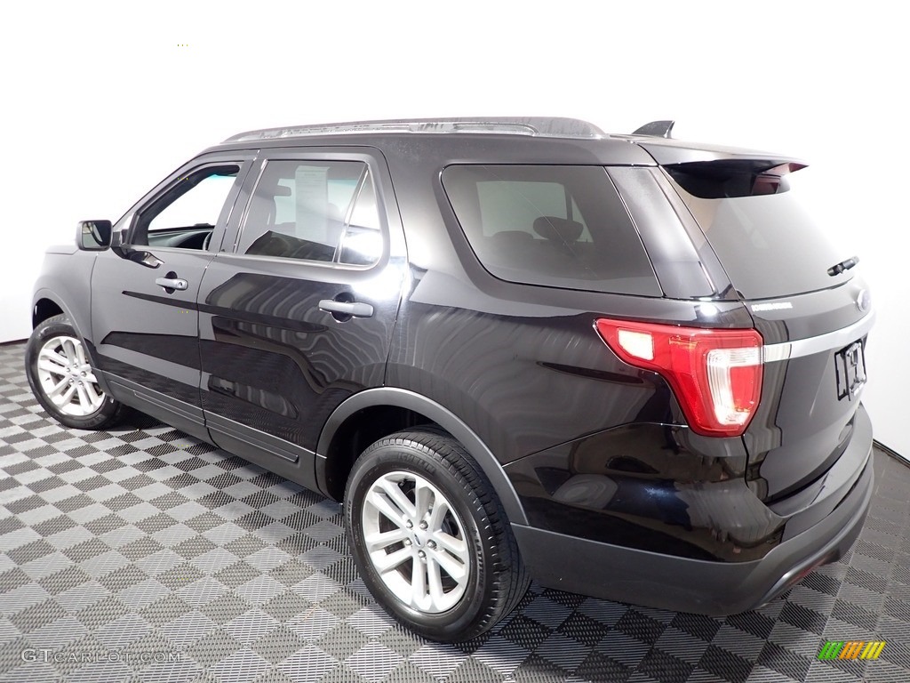 2017 Explorer 4WD - Shadow Black / Ebony Black photo #9