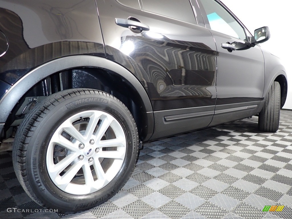 2017 Explorer 4WD - Shadow Black / Ebony Black photo #16