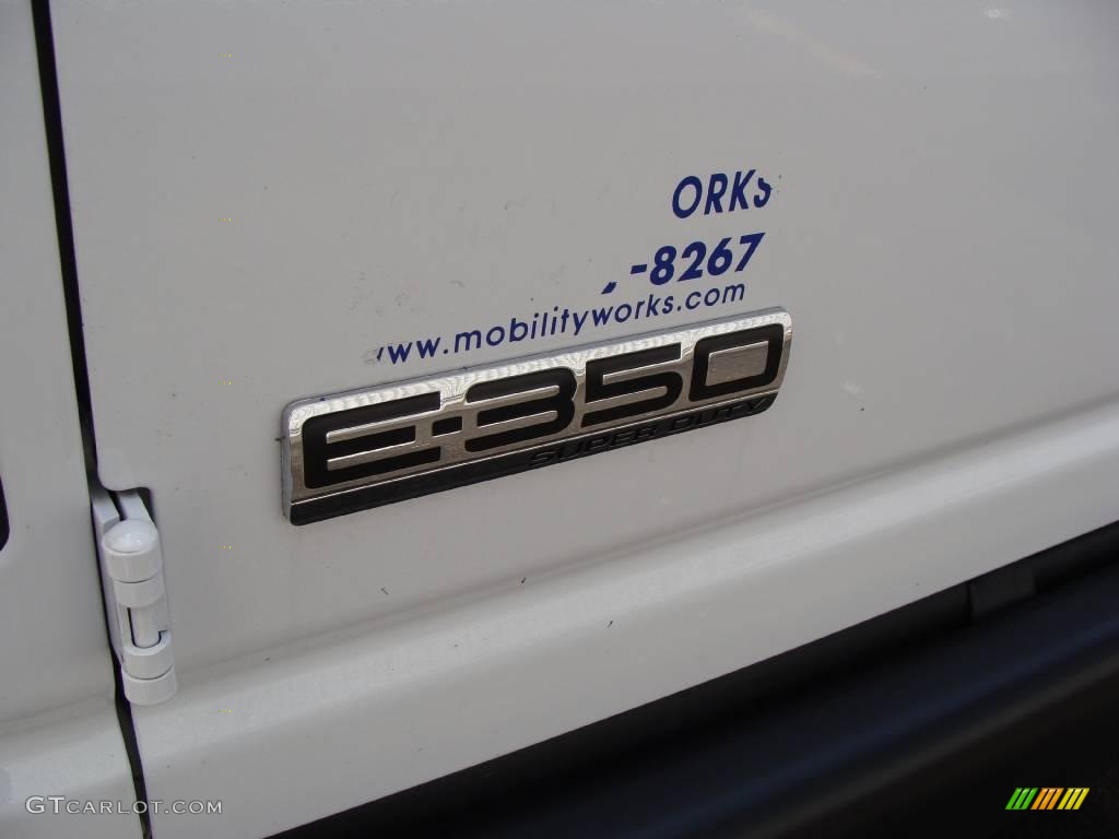 2009 E Series Van E350 Super Duty XL Passenger - Oxford White / Medium Flint photo #7