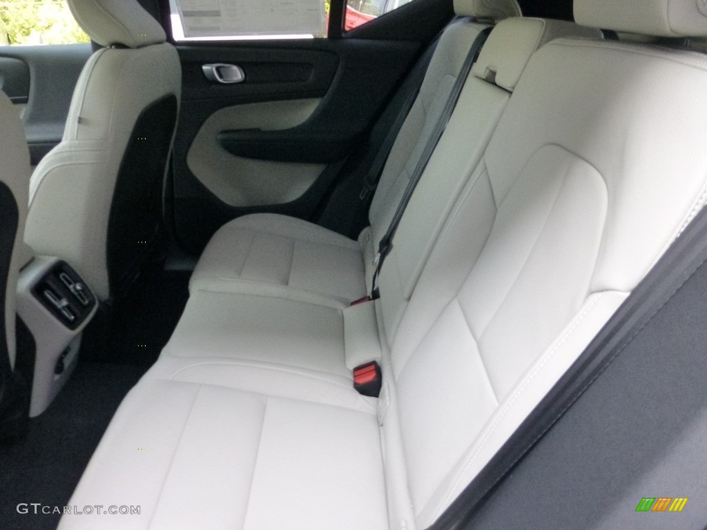 Blond/Charcoal Interior 2021 Volvo XC40 T5 Inscription AWD Photo #139659370