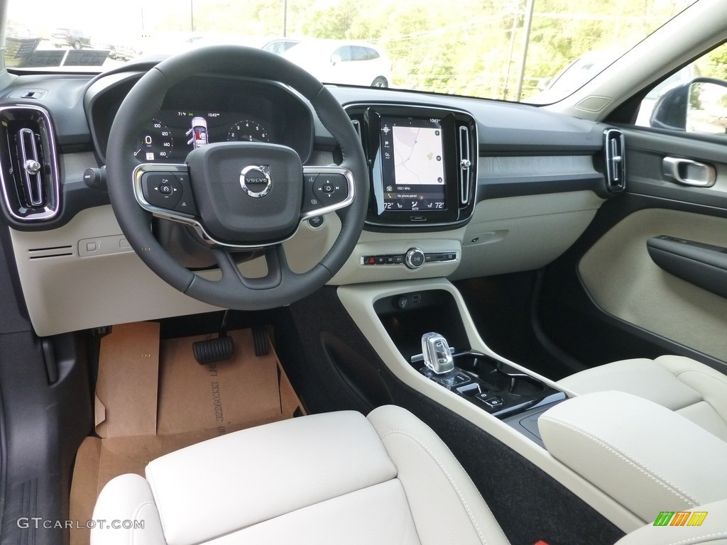 Blond/Charcoal Interior 2021 Volvo XC40 T5 Inscription AWD Photo #139659394
