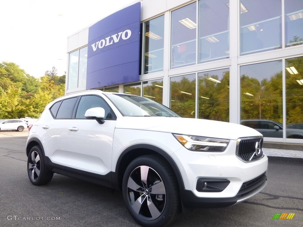 Crystal White Metallic 2021 Volvo XC40 T5 Momentum AWD Exterior Photo #139659586