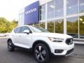 Front 3/4 View of 2021 XC40 T5 Momentum AWD