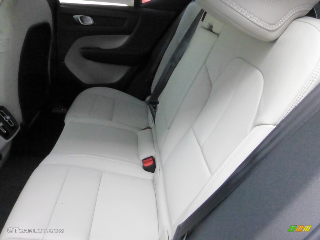2021 Volvo XC40 T5 Momentum AWD Rear Seat Photo #139659748