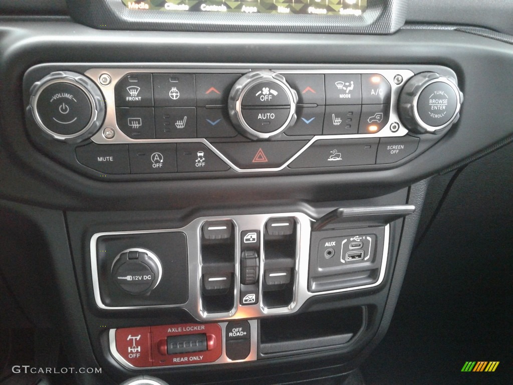 2021 Jeep Gladiator Mojave 4x4 Controls Photo #139660765