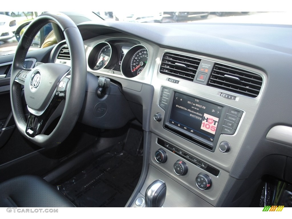2017 Volkswagen Golf 4 Door 1.8T Wolfsburg Controls Photo #139663906