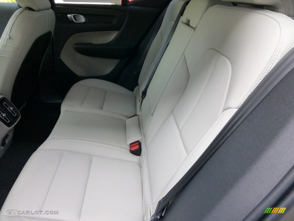 Blond/Charcoal Interior 2021 Volvo XC40 T5 Inscription AWD Photo #139664953