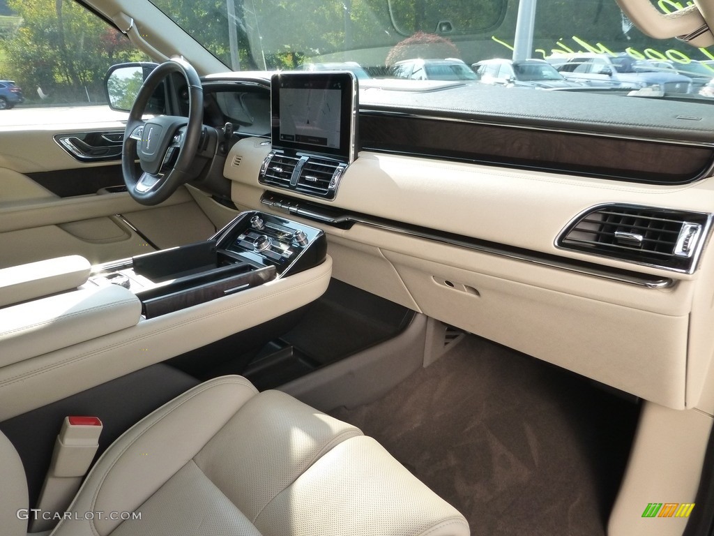 2019 Lincoln Navigator Select 4x4 Dashboard Photos