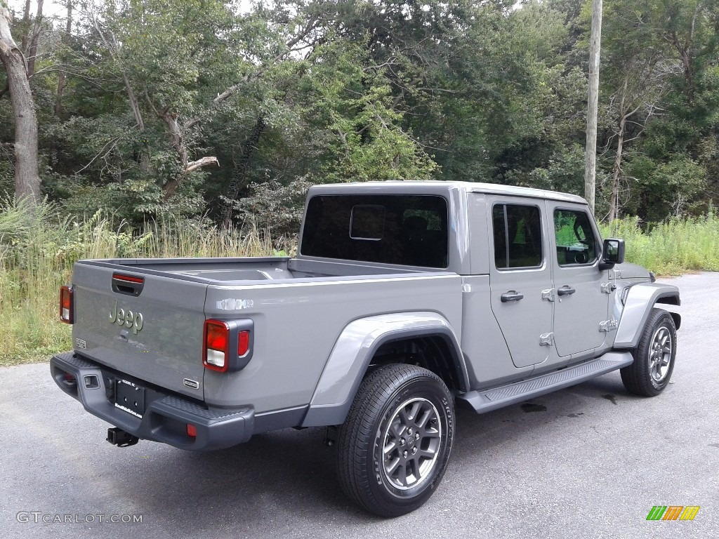 2021 Gladiator Overland 4x4 - Sting-Gray / Black photo #7