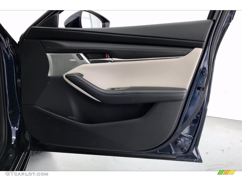 2019 Mazda MAZDA3 Hatchback Preferred Door Panel Photos