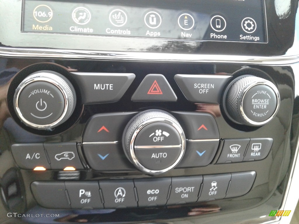 2020 Jeep Grand Cherokee Overland 4x4 Controls Photos