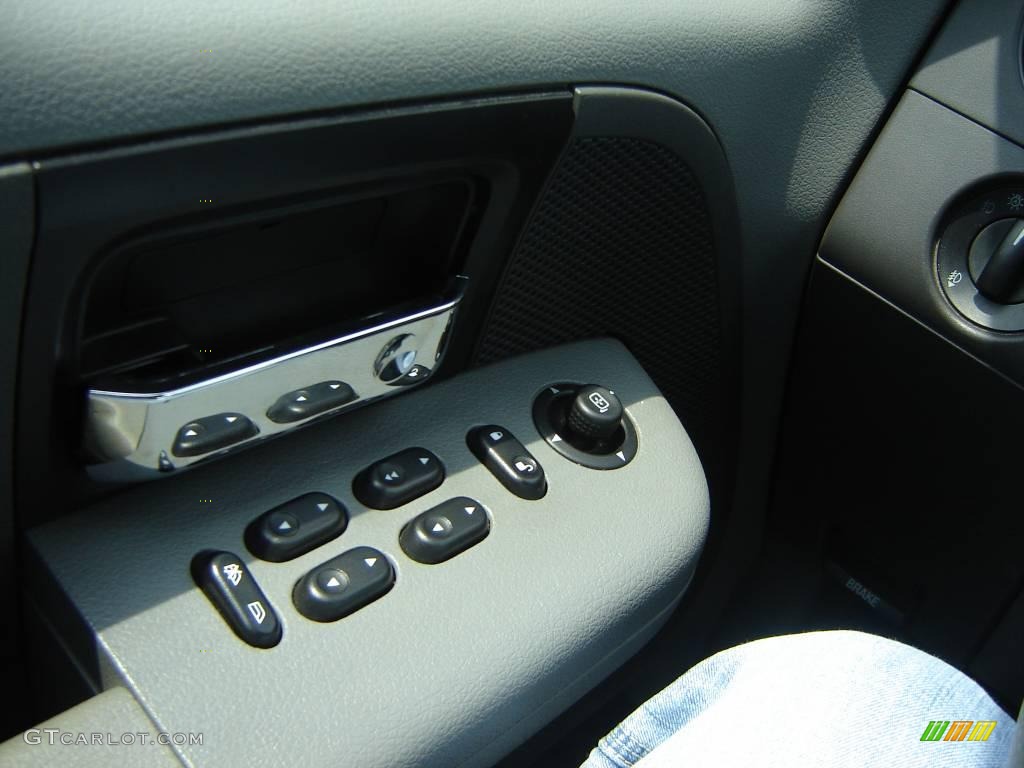 2005 F150 XLT SuperCrew 4x4 - Dark Stone Metallic / Medium Flint Grey photo #20