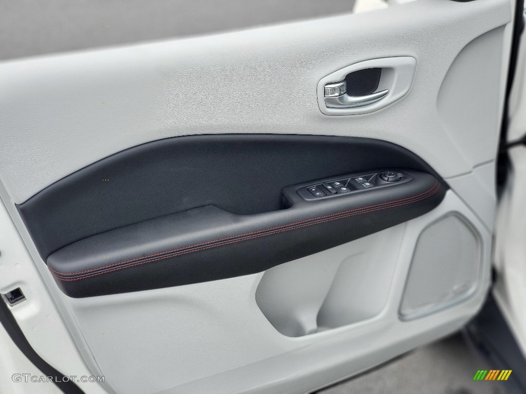 2021 Jeep Compass Limited 4x4 Black/Ski Gray Door Panel Photo #139679020