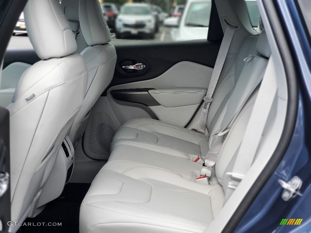 Ski Gray/Black Interior 2021 Jeep Cherokee Latitude Lux 4x4 Photo #139680103