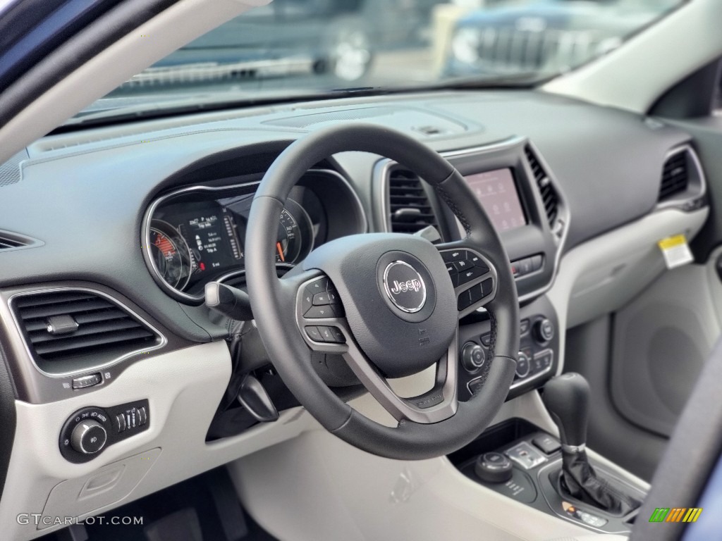 2021 Jeep Cherokee Latitude Lux 4x4 Ski Gray/Black Dashboard Photo #139680133