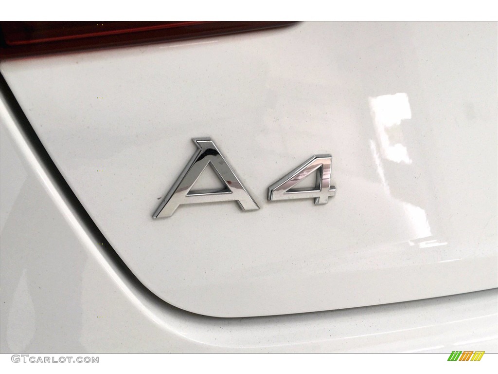 2018 Audi A4 2.0T ultra Premium Marks and Logos Photos