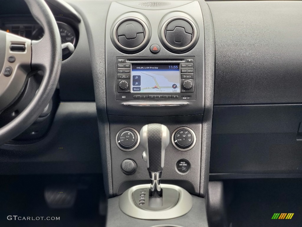 2011 Rogue SV AWD - Pearl White / Black photo #3