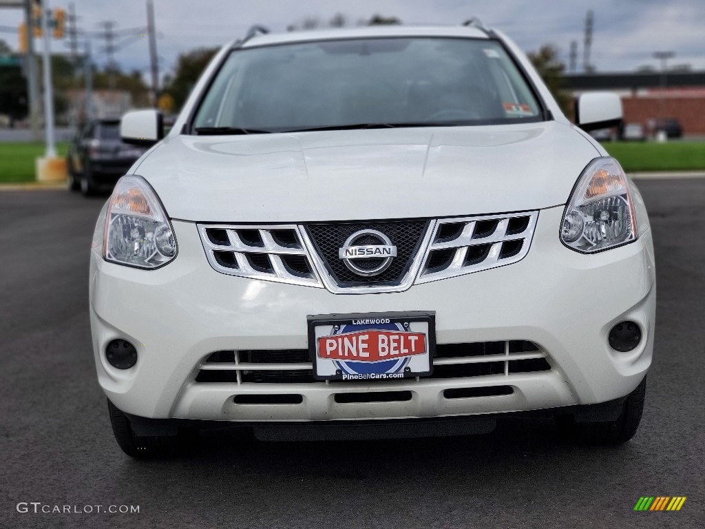 2011 Rogue SV AWD - Pearl White / Black photo #8