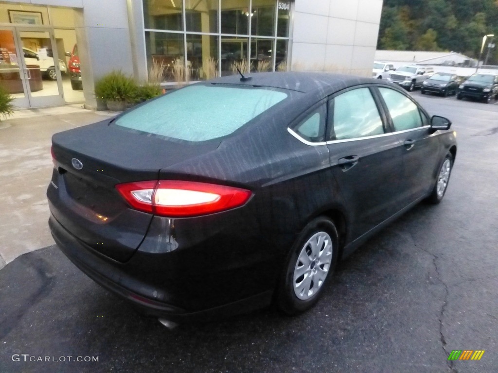 2014 Fusion S - Sterling Gray / Earth Gray photo #2