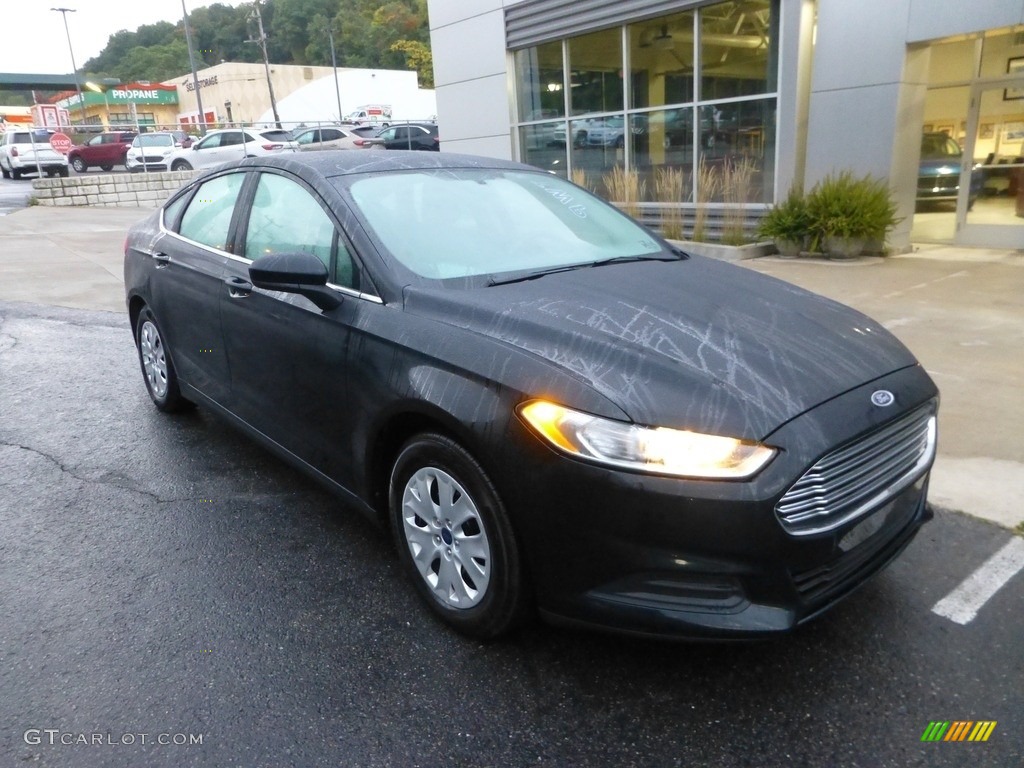 2014 Fusion S - Sterling Gray / Earth Gray photo #9