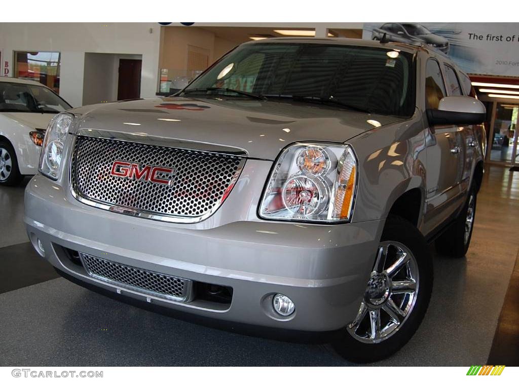 2007 Silver Birch Metallic GMC Yukon Denali AWD 13886494 Photo 11 Car Color