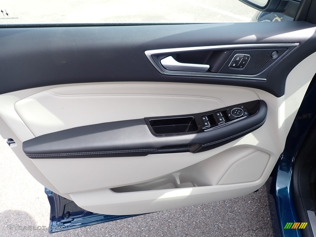 2020 Ford Edge Titanium AWD Soft Ceramic Door Panel Photo #139690761